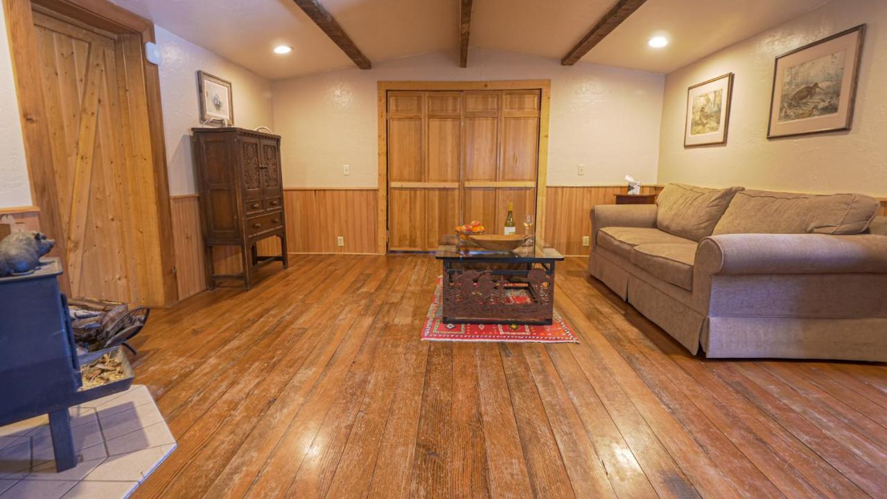 Aubin Sky Lodging At The Yl Ranch Savery Экстерьер фото