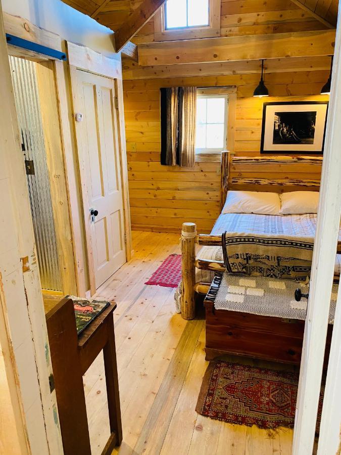 Aubin Sky Lodging At The Yl Ranch Savery Экстерьер фото
