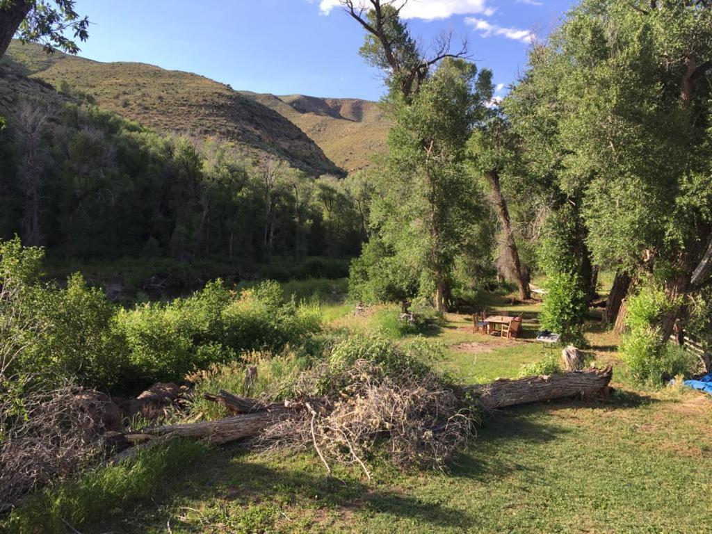 Aubin Sky Lodging At The Yl Ranch Savery Экстерьер фото