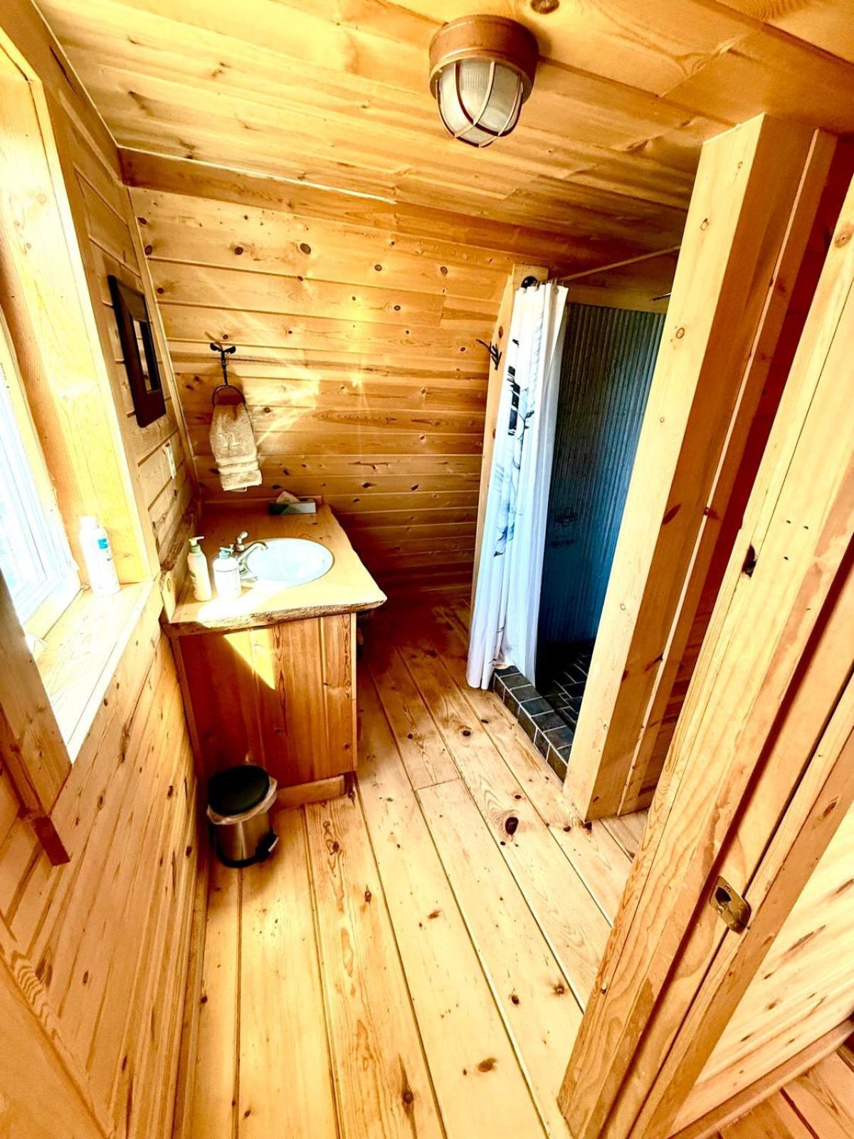 Aubin Sky Lodging At The Yl Ranch Savery Экстерьер фото